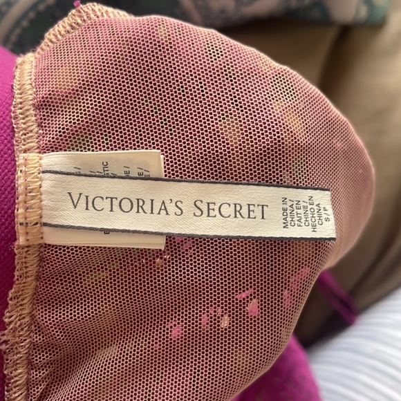 Victorias Secret Lace Mesh Halter Bralette crop top - Picture 3 of 6